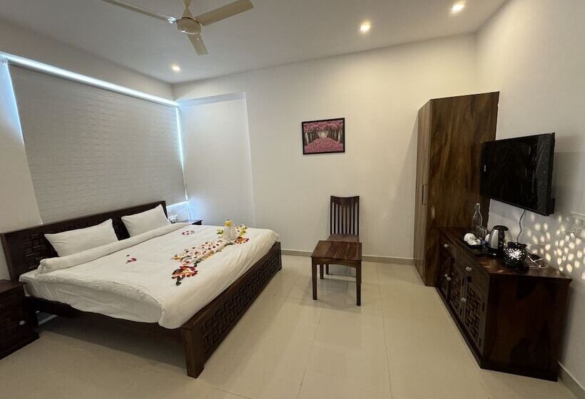 Отель Shikaar Inn