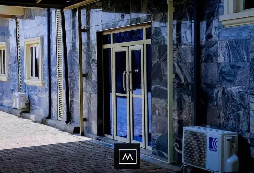 Mo House Hotels And Apartments