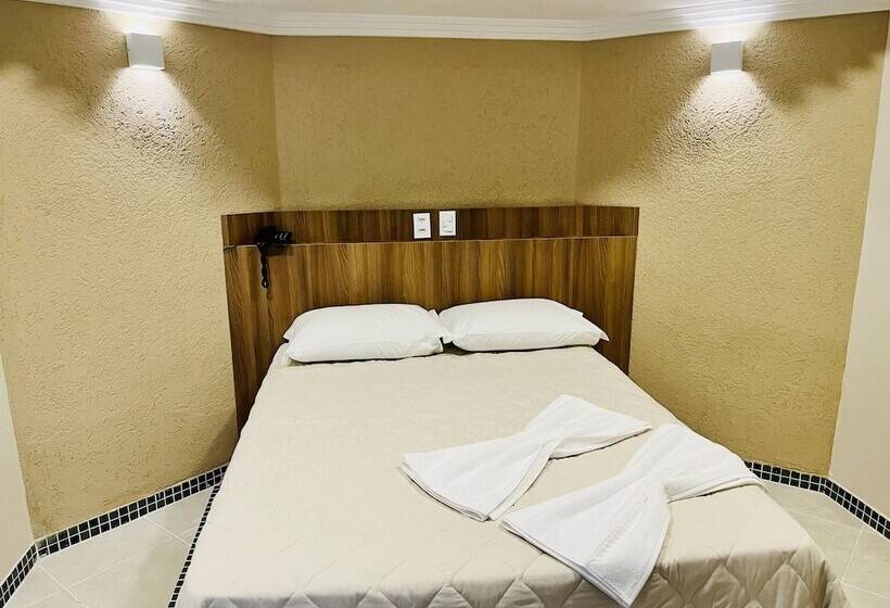 בית מלון כפרי Estoril Garden