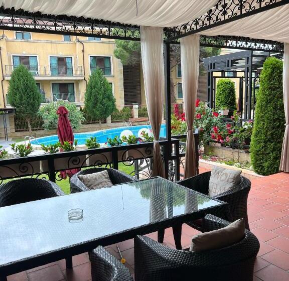 Family Hotel Paradise