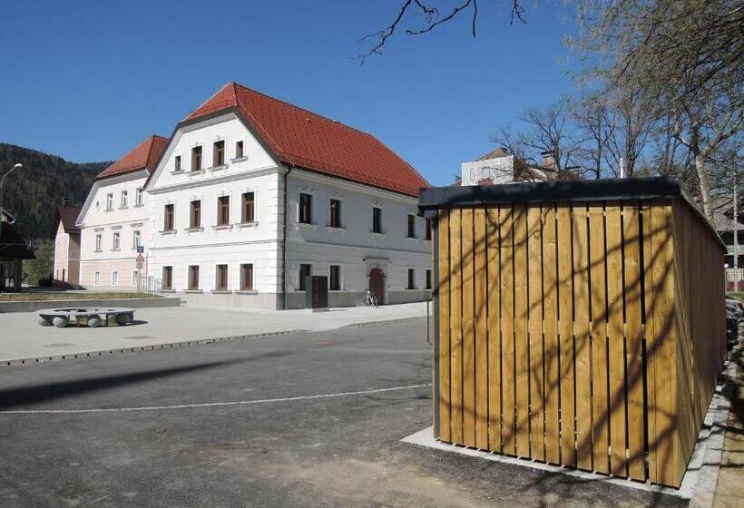Hostel Bearlog Kočevje