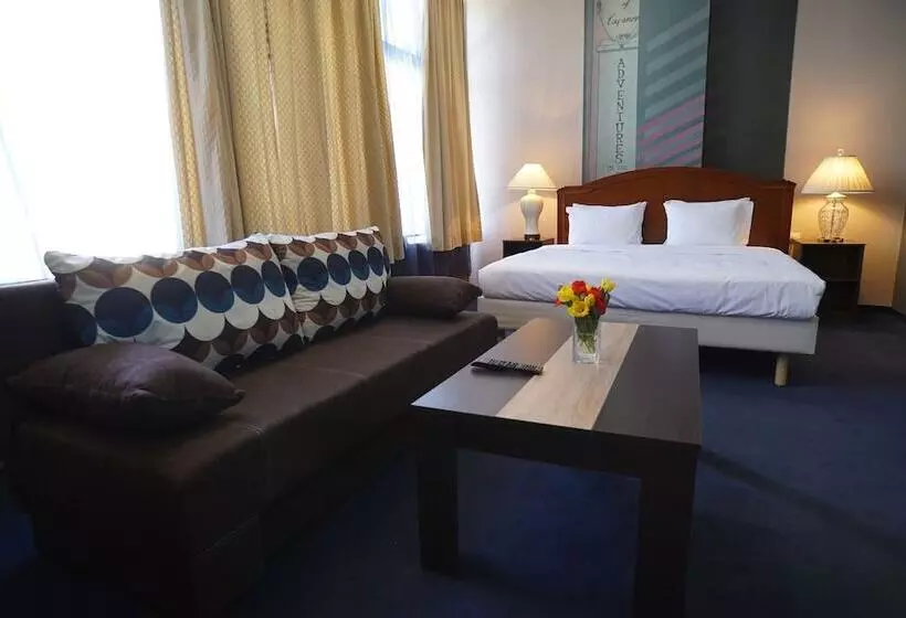 Hostel Log Inn