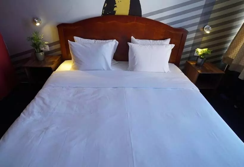 Hostel Log Inn