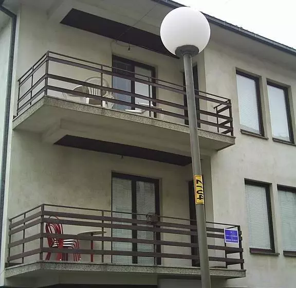 هاستل Vila Veronika