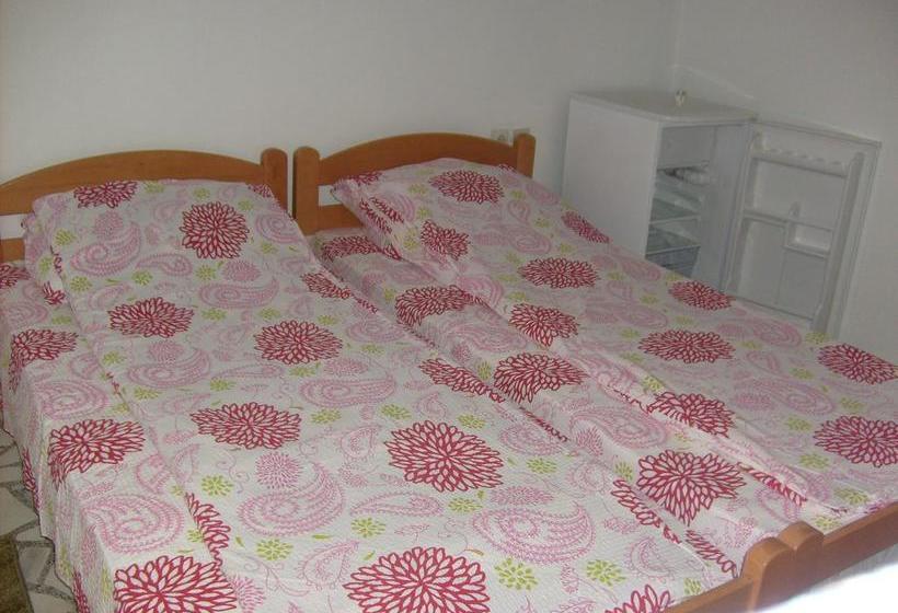 هاستل Vila Veronika