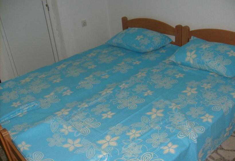 هاستل Vila Veronika