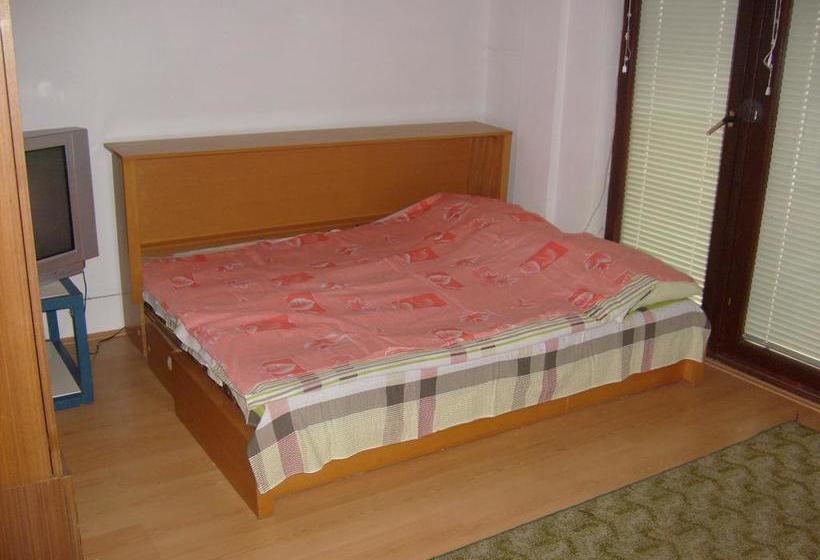 هاستل Vila Veronika