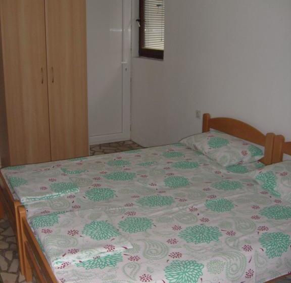 هاستل Vila Veronika