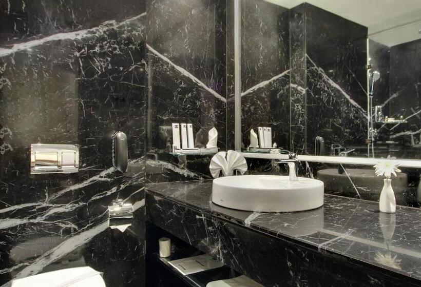 فندق Comfort Inn Insys