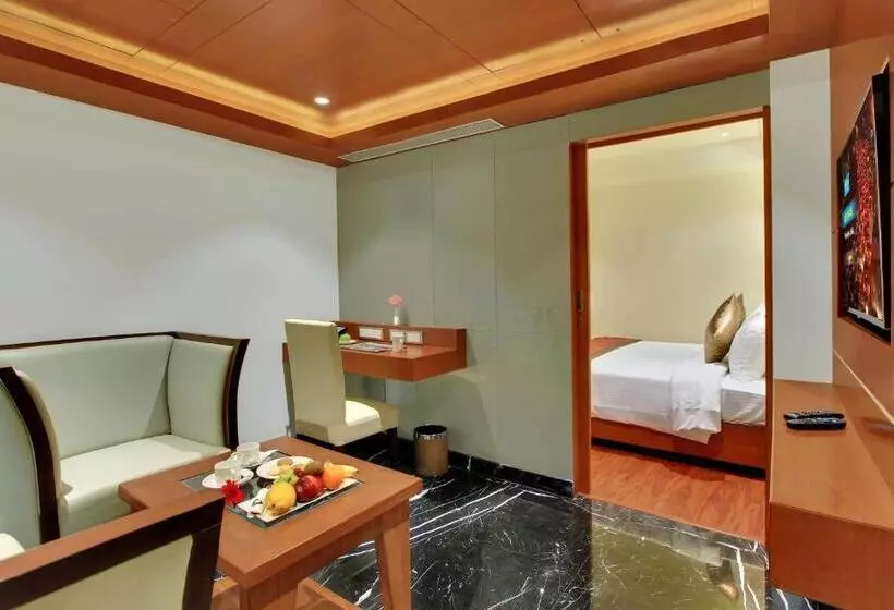 ホテル Comfort Inn Insys