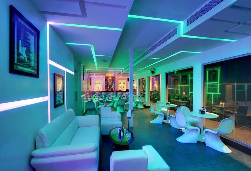 호텔 Comfort Inn Insys