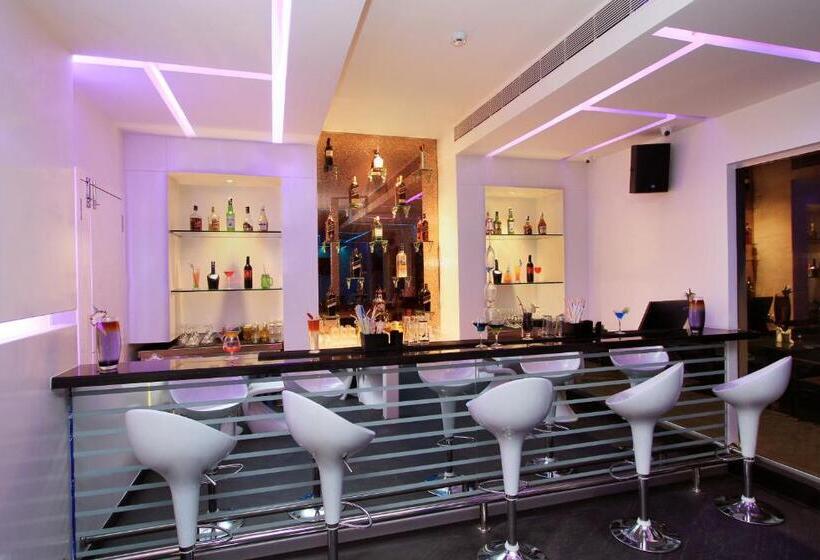 ホテル Comfort Inn Insys