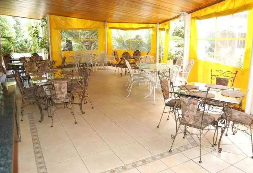 هتل Falcon Crest Suites