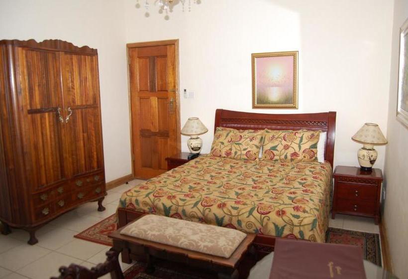 هتل Falcon Crest Suites