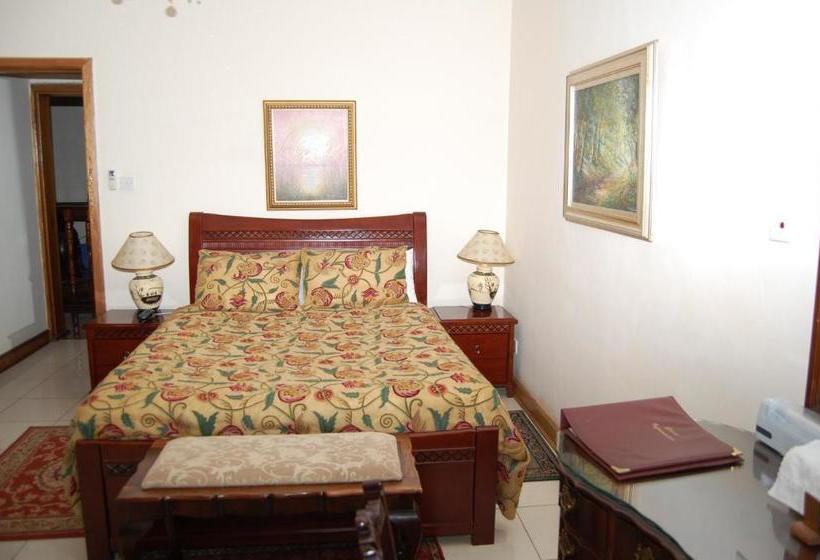 هتل Falcon Crest Suites