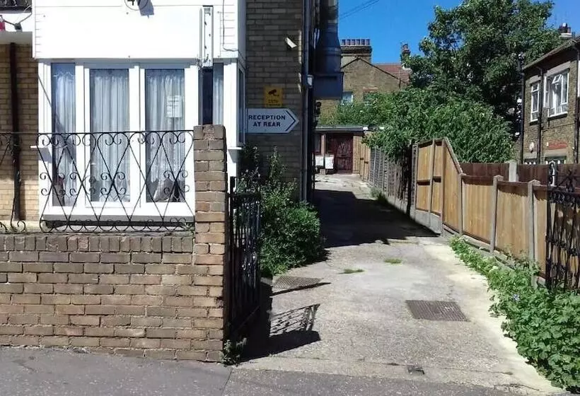 هتل Haven House