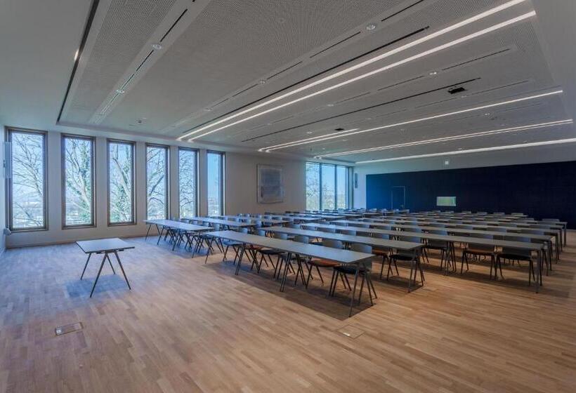 호텔 Katholischsoziales Institut