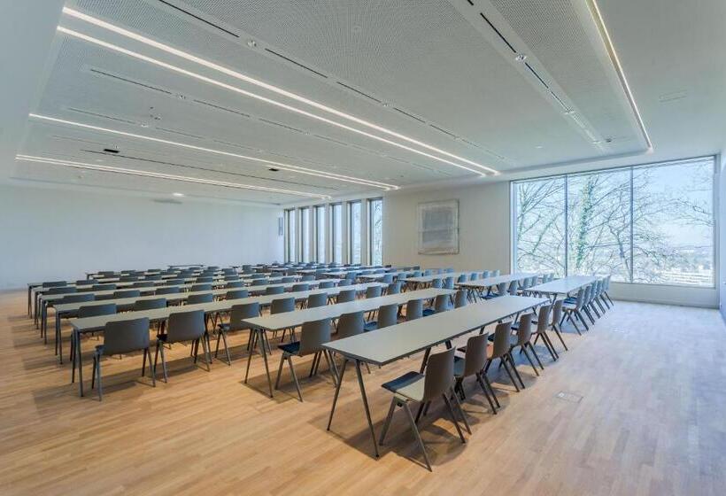 호텔 Katholischsoziales Institut