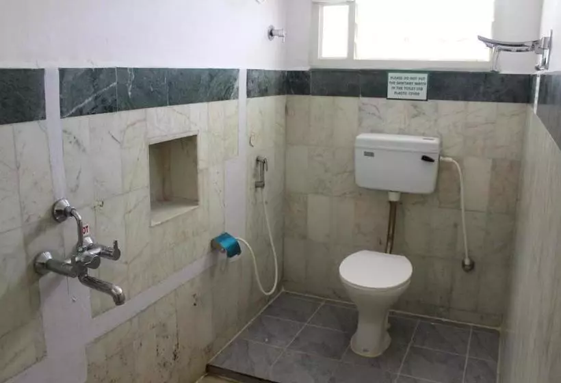 Kaveri Hotel Bed & Breakfast