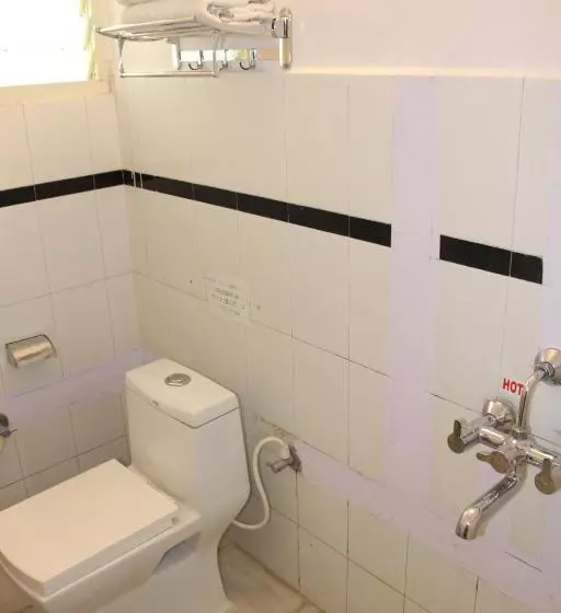 Kaveri Hotel Bed & Breakfast