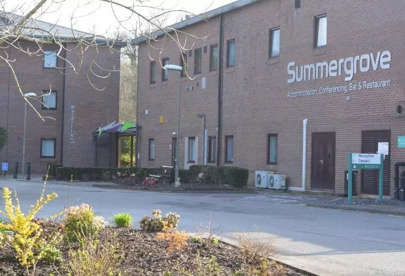 ホテル Summergrove Halls