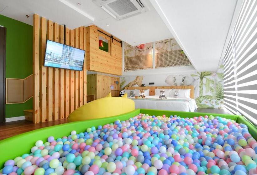 酒店 The Granite Luxury