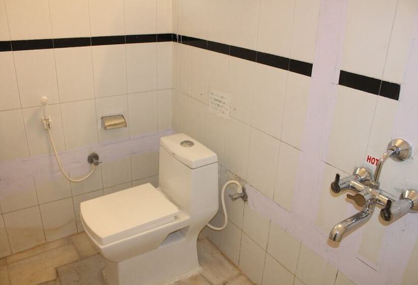 Kaveri Hotel Bed & Breakfast