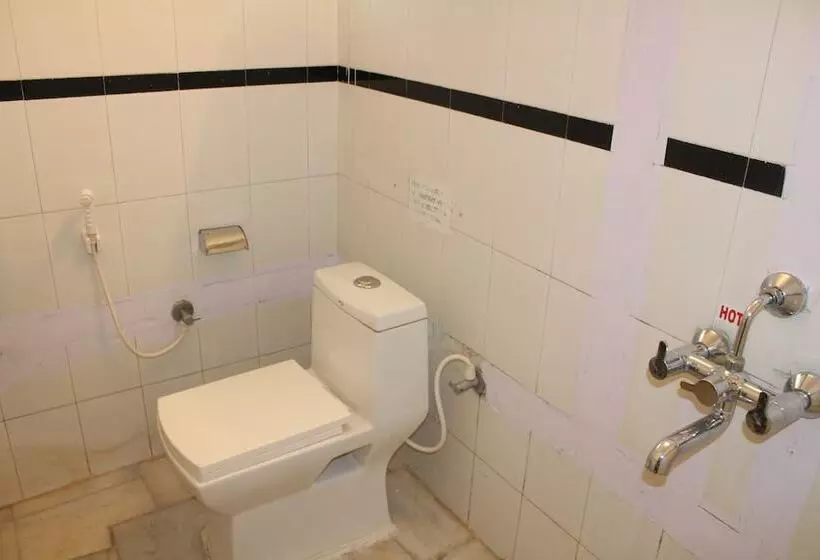 Kaveri Hotel Bed & Breakfast