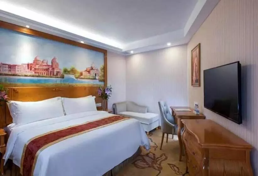 Vienna Hotel Jieyang Danpu Road