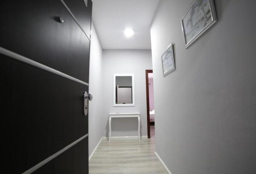 هاستل Bujtina Shqiptare