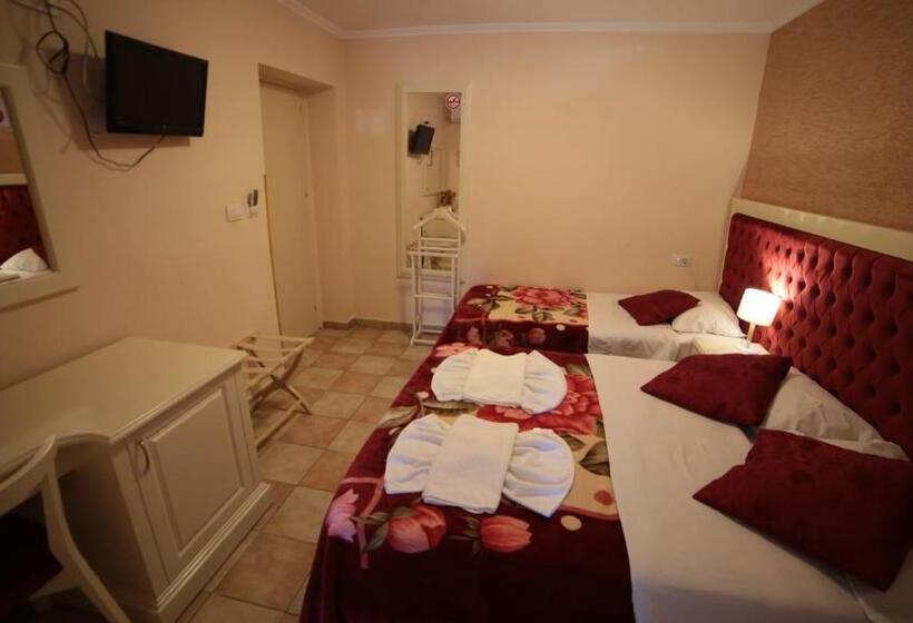 هاستل Bujtina Shqiptare