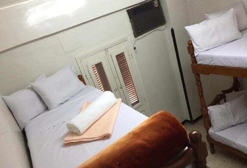 هاستل Happy Land Luxor