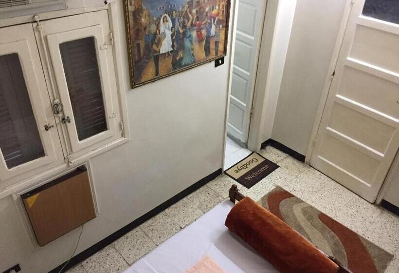 هاستل Happy Land Luxor