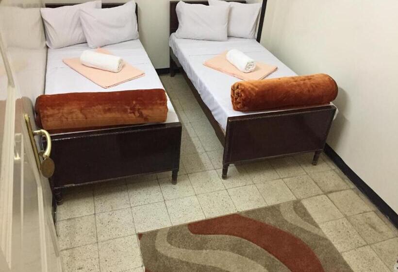 هاستل Happy Land Luxor