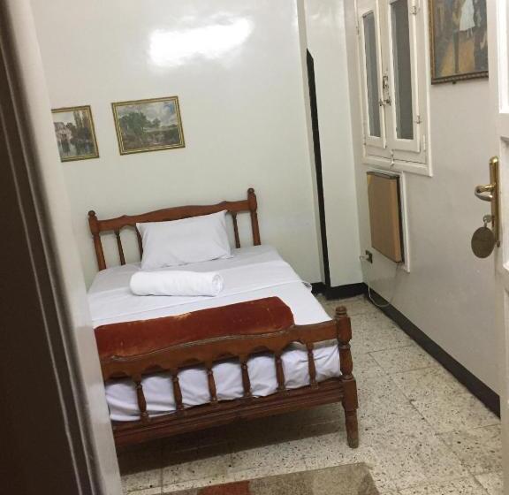 هاستل Happy Land Luxor