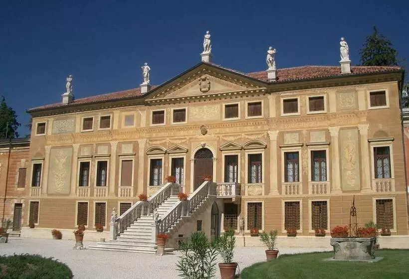 Nocleg ze śniadaniem Villa Curti