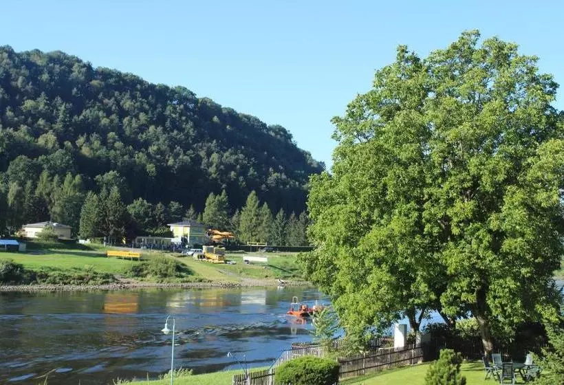 ホテル Dampfschiff
