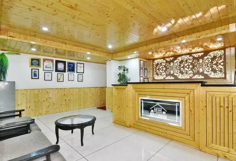 Hotelli Himgiri Manali