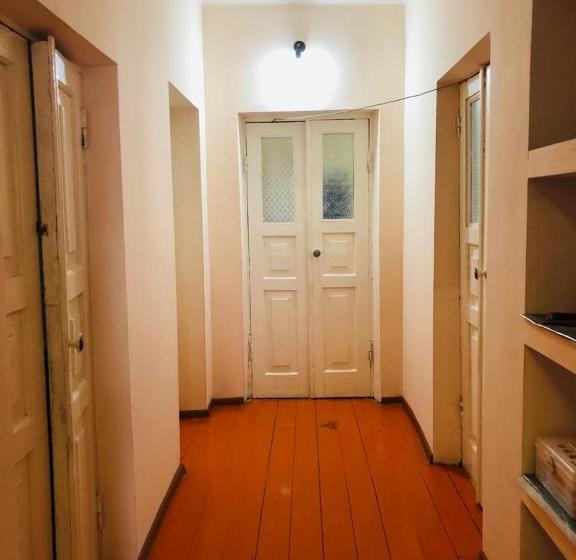 هاستل Mukarama Apa