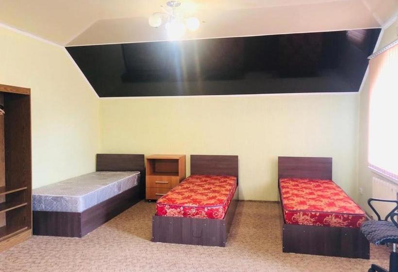 هاستل Mukarama Apa