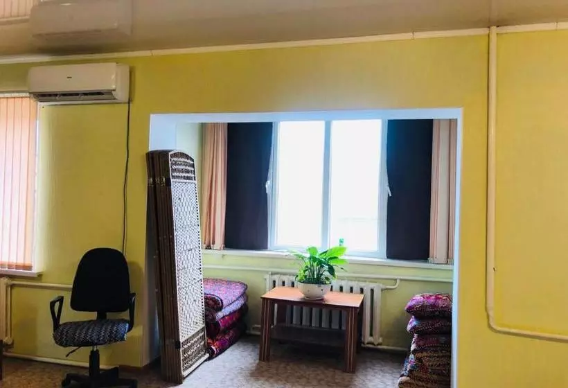 هاستل Mukarama Apa