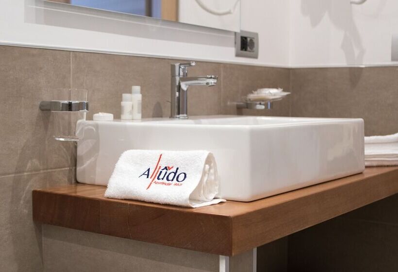 Alludo Aparthotel B&b