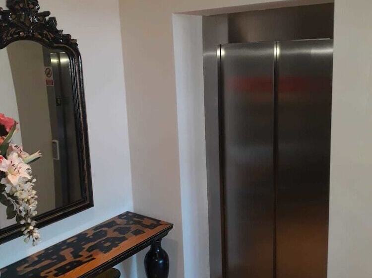 Отель El Capricho