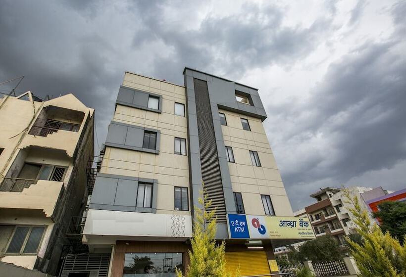 Fabhotel Naman Palace