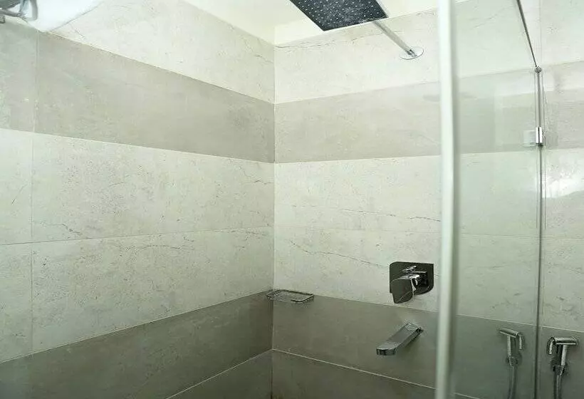 Fabhotel Naman Palace