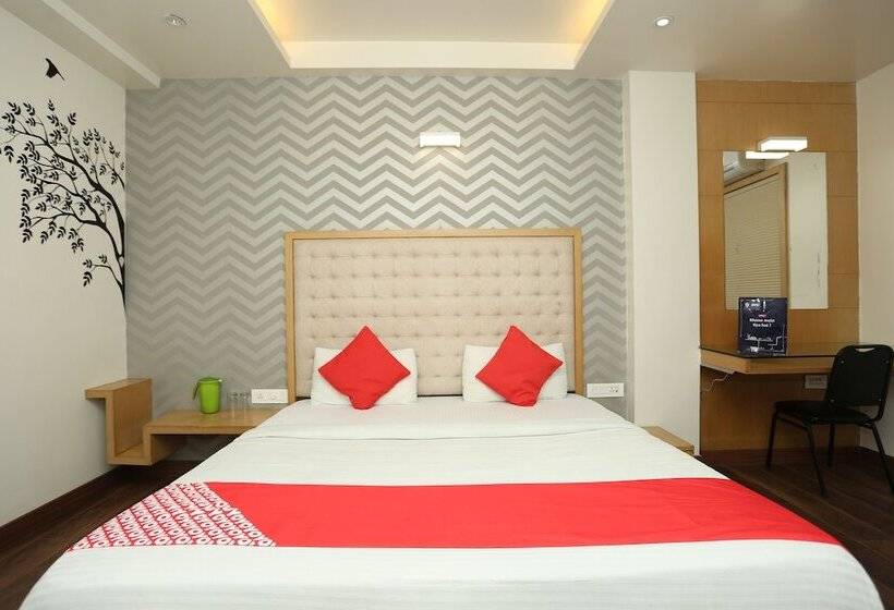 Fabhotel Naman Palace