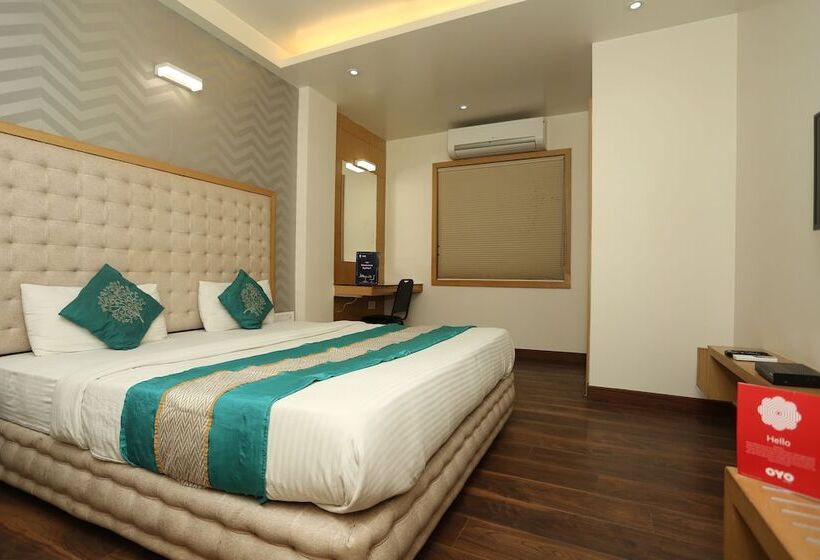 Fabhotel Naman Palace