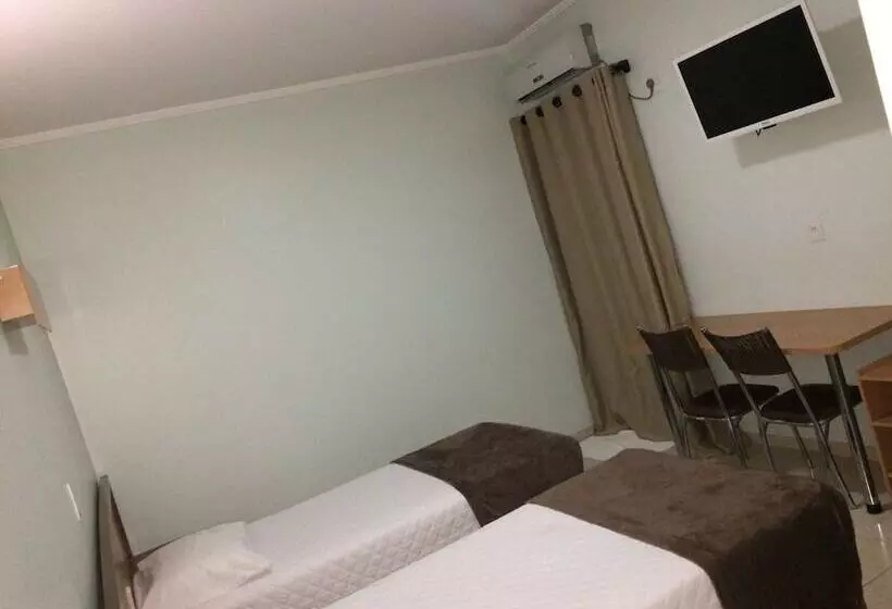 ホテル Font Inn