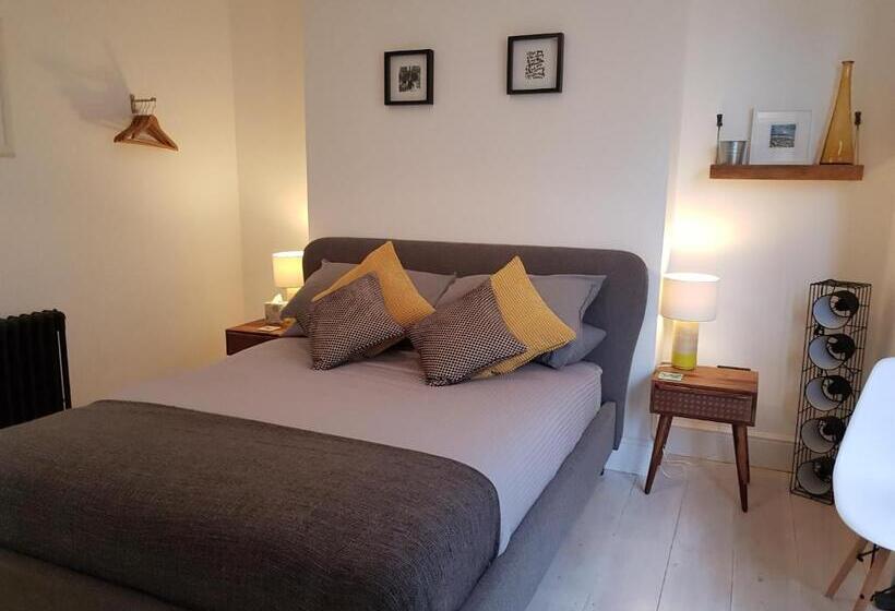 Отель The Antidote