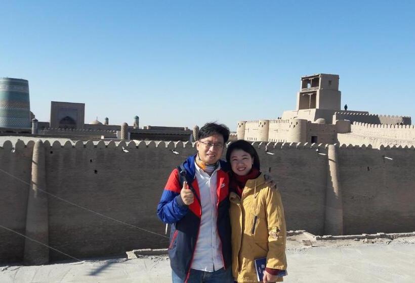 Отель Zukhro Boutique